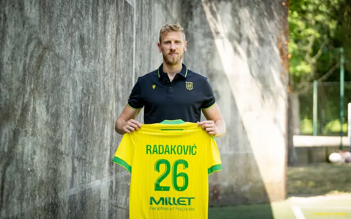 FC Nantes : Après Uros Radakovic, cette nouvelle arrivée surprend vraiment les supporters nantais