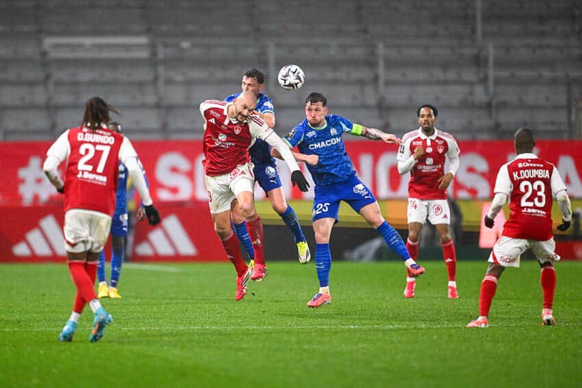 OM : Les trois premiers paris manqués de Beye révèlent déjà des failles tactiques inquiétantes OM : Les trois premiers paris manqués de Beye révèlent déjà des failles tactiques inquiétantes | Homme Du Match