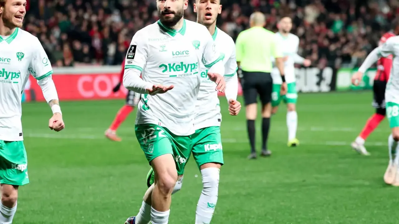 ASSE : Le mercato est lancé et Sainté va pouvoir décrocher sa première grosse recrue de l’été ! ASSE : Le mercato est lancé et Sainté va pouvoir décrocher sa première grosse recrue de l’été ! | Homme Du Match
